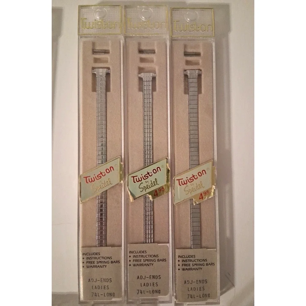 Lot of 21 Speidel Twiston Silvertone Wrist Watchbands Original Cases 2 are wider